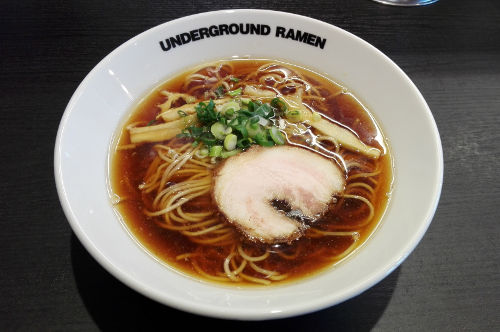 アンダーグラウンドラーメン@本川越で「中華そば」 - メシウマブログ